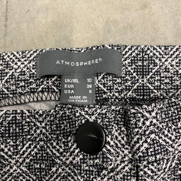 Patterned Panets - Picture 4 of 4